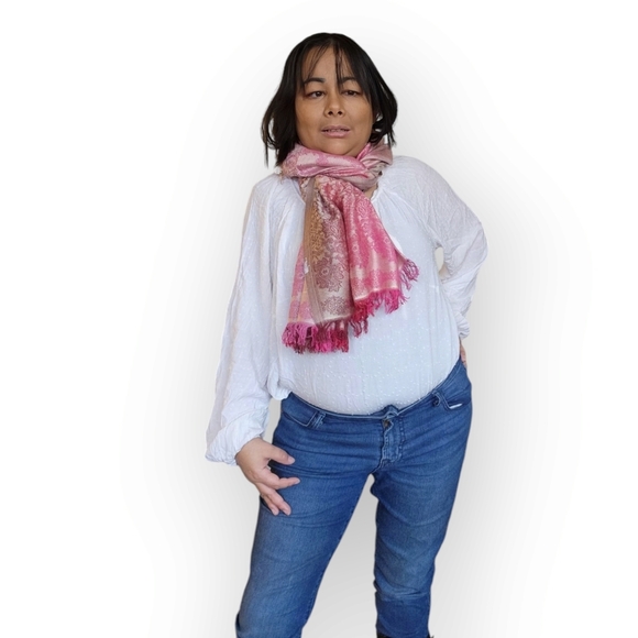 WOMENS PINK FLORAL SHOWL SCARF WITH FRINGES - Picture 4 of 10